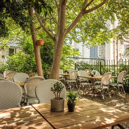 Design One Hostel Split