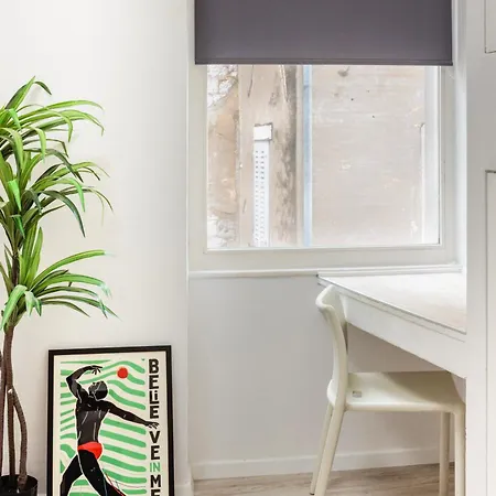 Hostal Design One Split