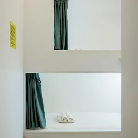 Design One * スプリト