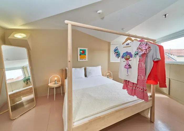 Design One אכסניה