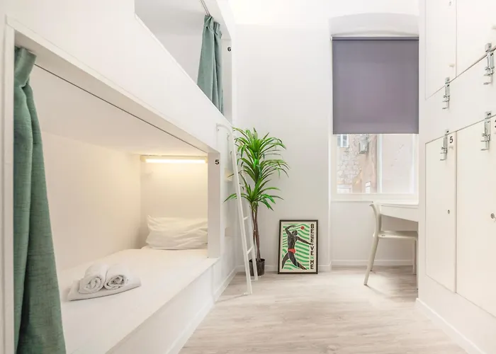 Design One אכסניה